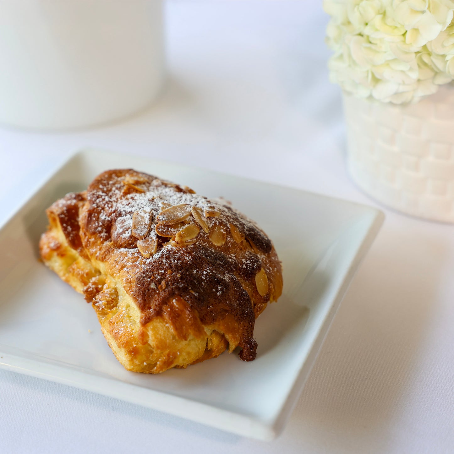 ALMOND CROISSANT