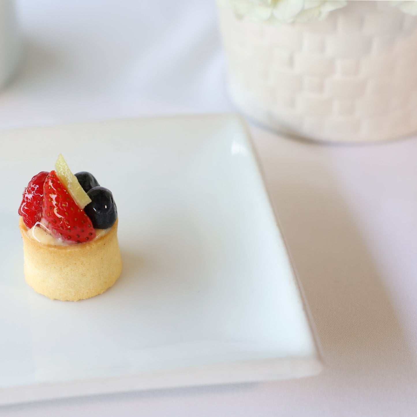 MIXED FRUIT TART PETIT FOUR